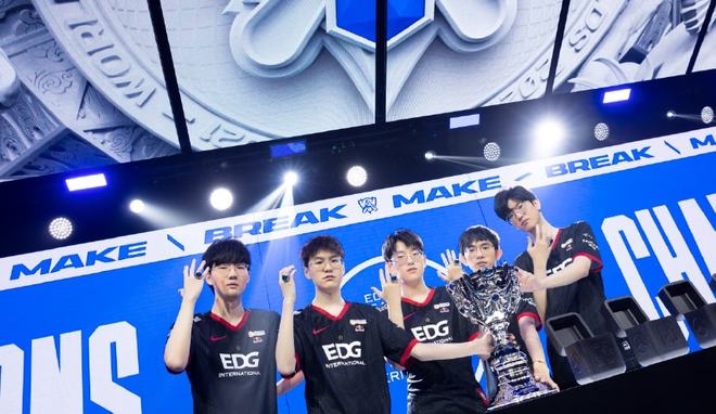 赞叹不已 赞叹不已