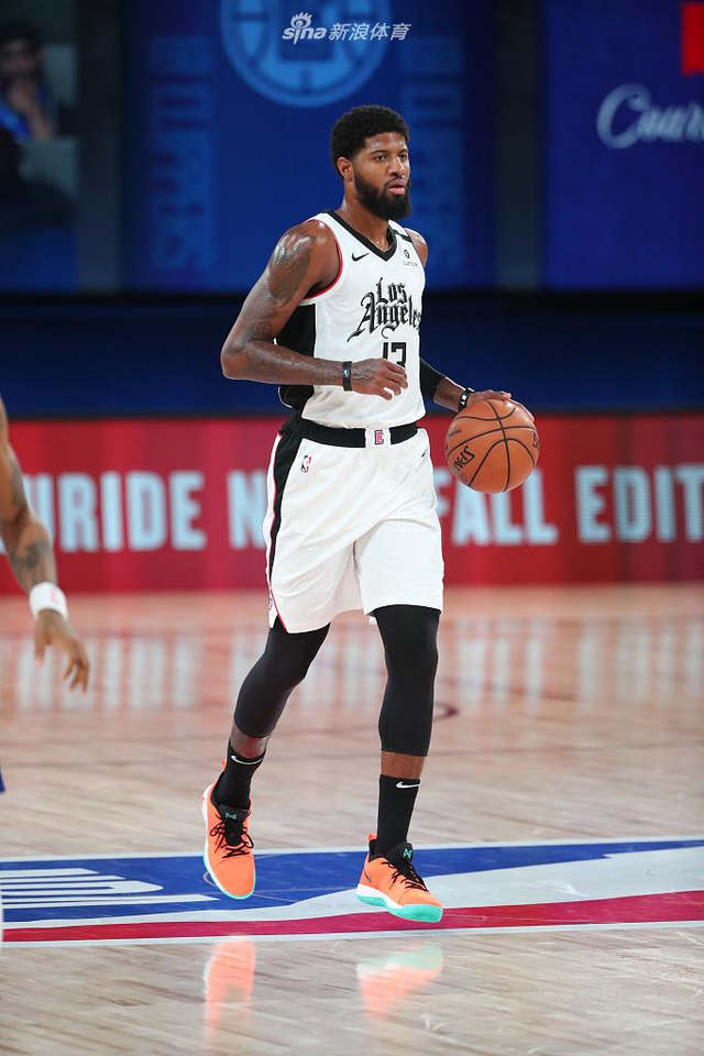 她迎来了职 她迎来了职