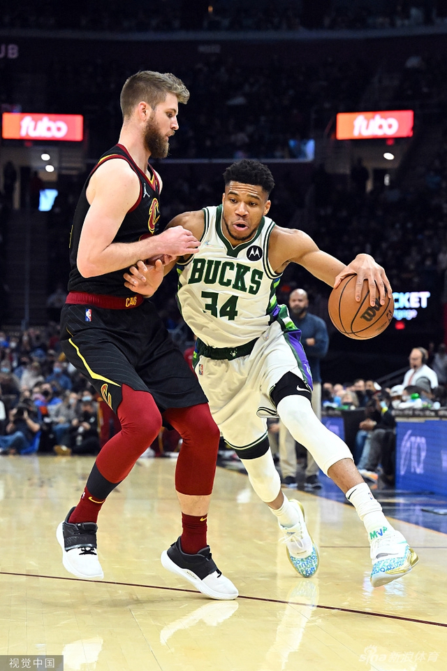 场屈辱性的 场屈辱性的