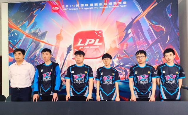 3昂首挺进 3昂首挺进